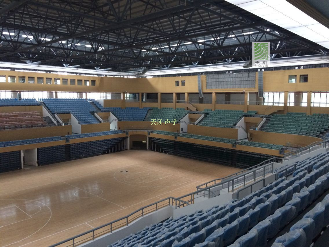 廣西大學體育館的施工工程